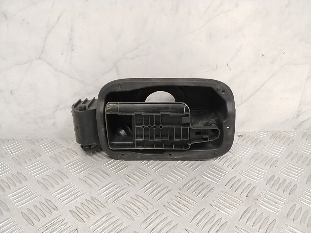 Mercedes Benz C-Class 204 (2007–2014) Tankdeckel A2046300067 Mercedes Benz C-Class 204 (2007–2014) Tankdeckel A2046300067