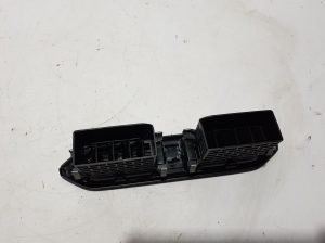Dacia Sandero III (2021–2026) Dashboard air vent grilles 687500391R - 3