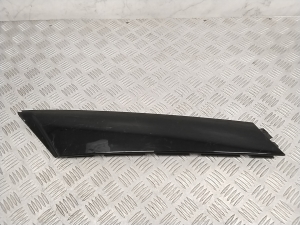 Windshield pillar outer molding - 7300007