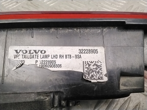 VOLVO V60 (2018–2026) Tagatuli tagaluugil 32228905 - 3