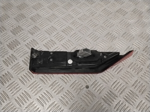 VOLVO V60 (2018–2026) Tagatuli tagaluugil 32228905 - 5