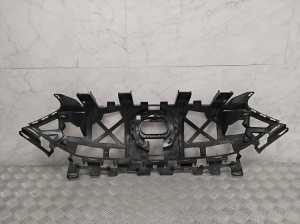 Mercedes Benz EQE V295 (2022–2026) Front grille bracket A2958880600 - 3