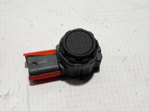 products.products.Front parking sensor - 32271797
