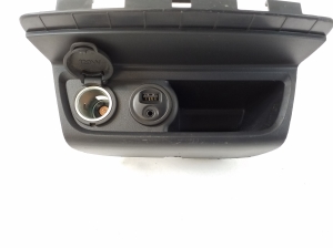 Peugeot 208 (2012–2019) USB-pesa 9674655277 - 4