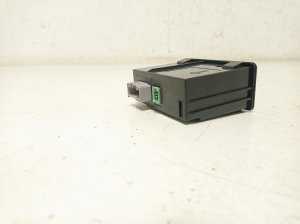 Mazda 6 (2012–2026) USB port D09H669U0 - 2