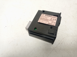   USB port  - D09H669U0 