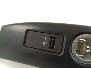 Mini Clubman F54 (2014–2026) USB-pesa 6820397 - 2