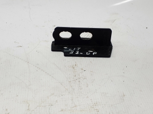 Ein weiteres Detail des vorderen Stoßfängers - 625265199R