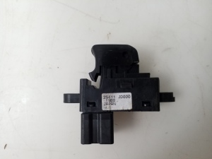NISSAN Qashqai (2006–2013) Tagumise külgukse aknalüliti 25411JD000 - 2