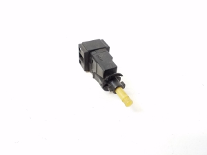 Mercedes Benz S-Class 220 (1998–2005) Bremslichtschalter - 3