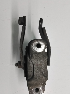 Land Rover Freelander (2006–2014) Engine mount 6G926P082AB - 3