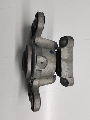 Land Rover Freelander (2006–2014) Engine mount 6G927M121LG - 5