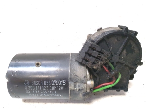 Volkswagen Golf III (1991–1997) Scheibenwischermotor vorne 0390241123CHP - 2