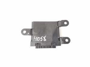 Jeep Grand Cherokee WK2 (2010–2026) Parking system control unit 68141530AH - 3