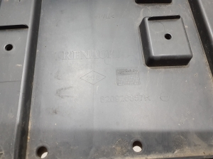 RENAULT Captur (2013–2019) Front underbody protection 620926857R - 2