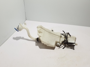 VOLVO XC90 (2015–2024) Front washer fluid reservoir 32237457 - 4