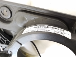 Jeep Grand Cherokee WK2 (2010–2026) Aizmugurējo durvju logu pacēlājs 68231069AB - 3