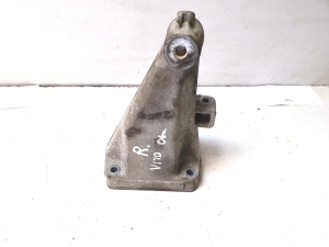Mercedes Benz Vito W639 (2003–2014) Engine bracket A6462230204 - 3