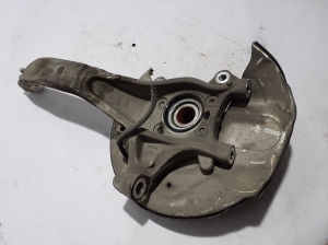 VOLVO XC90 (2015–2024) Front wheel hub 32298139 - 2