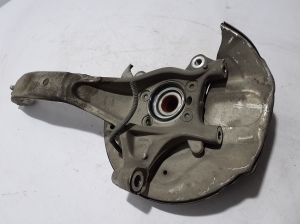 VOLVO XC90 (2015–2024) Front wheel hub 32298139 - 3
