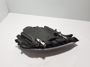 VOLVO XC60 (2017–2026) Headlight 31689277 - 6