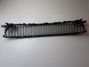 LEXUS IS (2013–2020) Front bumper lower grille 5311353060 - 2