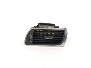 Dashboard air vent grilles - 4G8820902