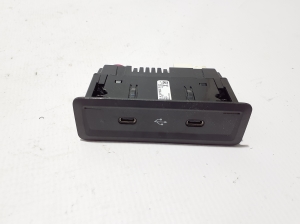   USB port  - A2478207502 
