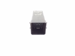 Jeep Grand Cherokee WK2 (2010–2026) Glow plug relay 68158081AC - 3