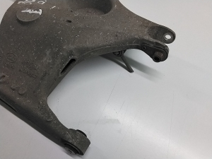 Jaguar XE (2015–2026) Tagumine õõtshoob GG0BE1230 - 4