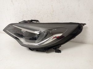 Opel Astra K (2015–2021) Headlight 39158007 - 5