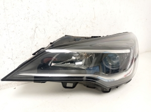 Opel Astra K (2015–2021) Headlight 39158007 - 9