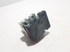 Mercedes Benz GLA-Class H247 (2019–2026) ABS plokk A1779002515 - 4