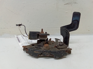 NISSAN Juke F15 (2010–2018) Hood latch X11E05 - 2
