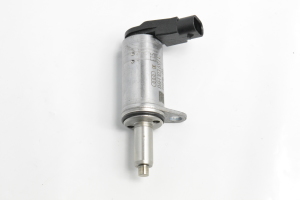 Volkswagen Golf VII (2012–2026) Nockenwellensensor 06H103697C - 4