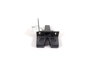 Rear bumper bracket - 4G8807381