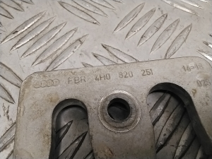 AUDI A8 D5 (2017–2026) Sonstiger Halter 4H0820251 - 3