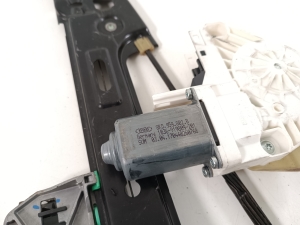 AUDI A7 (2010–2018) Rear side door window regulator and its parts - 2