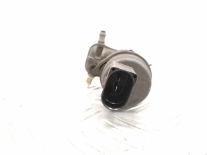 AUDI A8 D5 (2017–2026) Front windshield washer pump 8K9955647 - 2