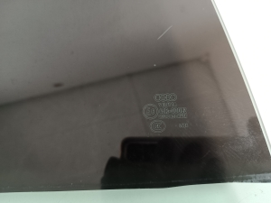 AUDI A7 (2010–2018) Rear side door glass 4G8845206A - 2