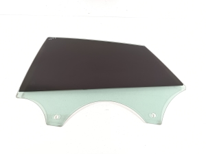 Rear side door glass - 4G8845205A