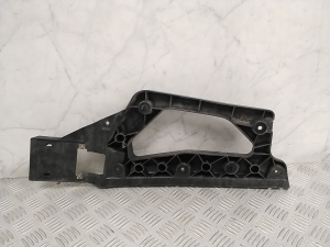 AUDI A8 D5 (2017–2026) Rear bumper bracket 4N0807454 - 3