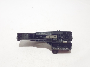 RENAULT Express IV (2021–2026) Front door external opening handle and its details - 2
