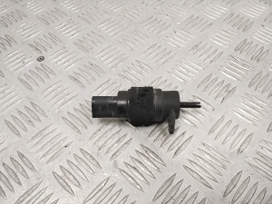 AUDI A8 D5 (2017–2026) Front windshield washer pump 8K5955647 - 3