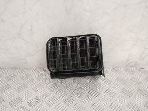   Lüftungsgitter Kotflügel hinten  - 4N0819181 