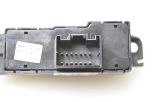 Hyundai i40 (2011–2026) Istmesoojenduse lüliti 937303Z810 - 4