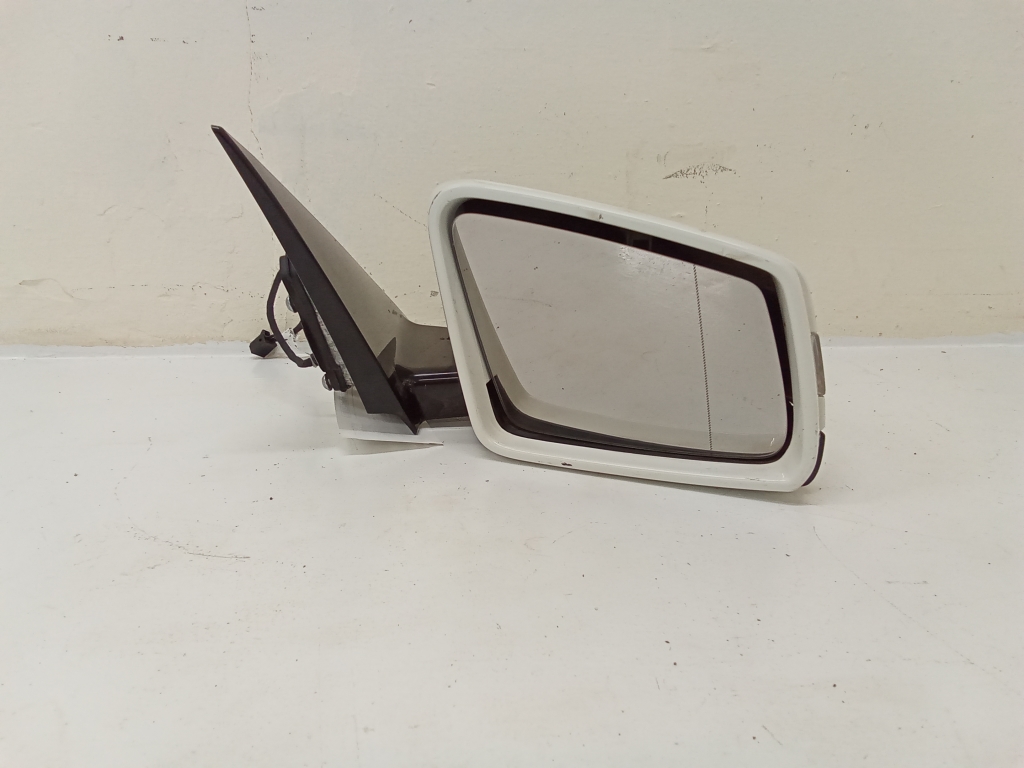Mercedes Benz E-Class W212 (2009–2015) Side mirror and its parts A2128105216 Mercedes Benz E-Class W212 (2009–2015) Side mirror and its parts A2128105216