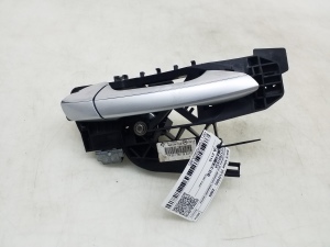   Aizmugurējo sānu durvju ārējais rokturis un tā detaļas  - A2217601634 