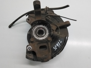 Mitsubishi L 200 (2015–2026) Front wheel hub and its parts MR992377 - 2