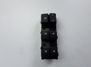 Priekšējo durvju stikla slēdzis - 93570J9750